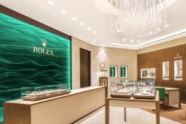 Chiêm ngưỡng decor mới của cửa hàng Rolex Tràng Tiền Hà Nội