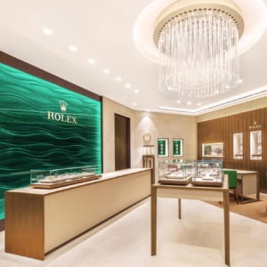 Chiêm ngưỡng decor mới của cửa hàng Rolex Tràng Tiền Hà Nội