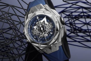 Cận cảnh chiếc đồng hồ Hublot Sang Bleu 2 Titanium